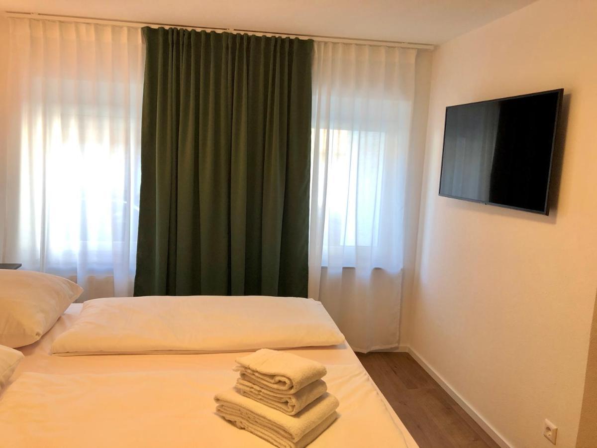 City Apartments, Outlet 100 Meter メッツィンゲン エクステリア 写真